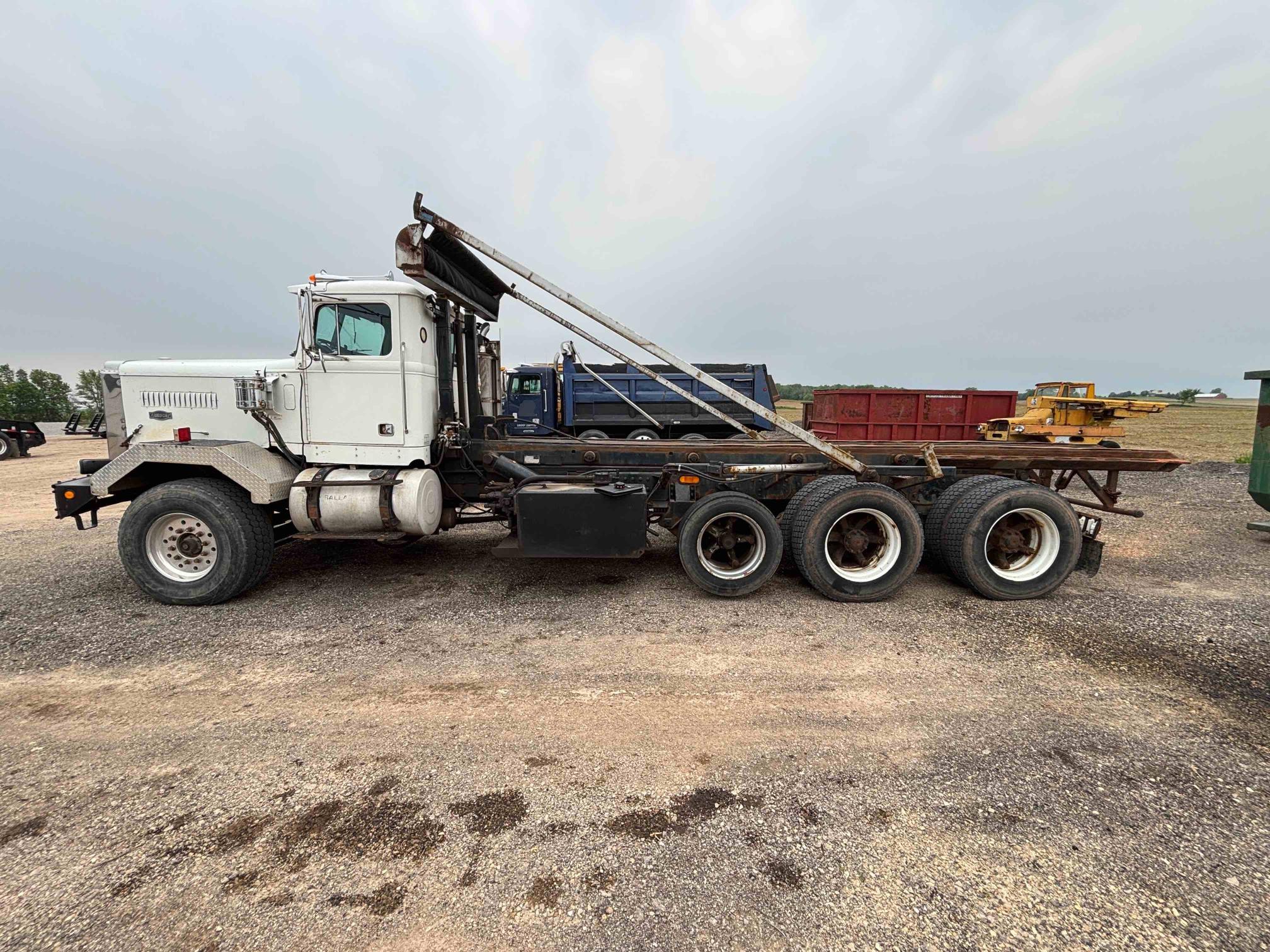 1988 AUTOCAR Roll-off - Image 5